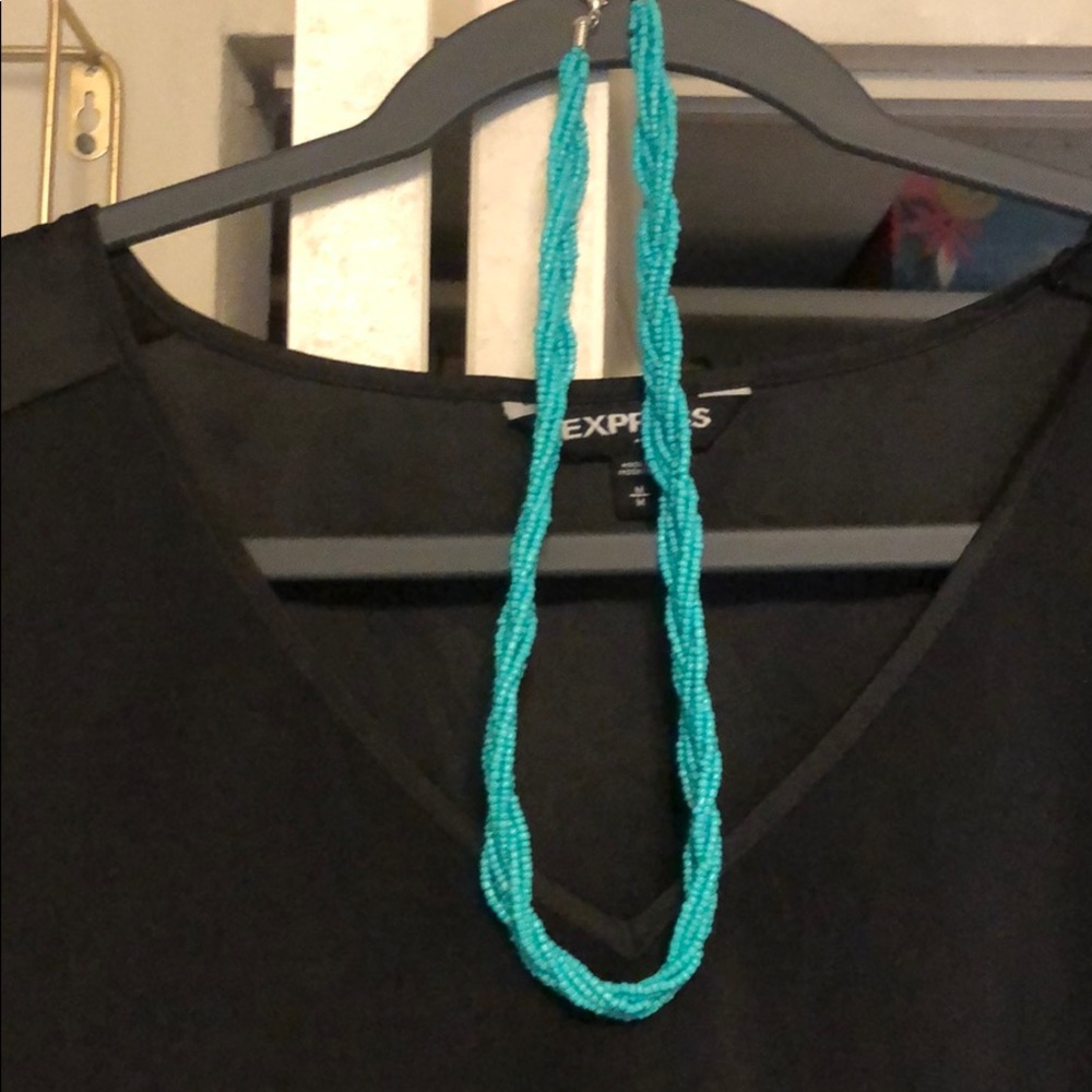 Turquoise beaded necklace